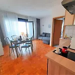 Lejlighed Alba Familien-und Individualfreundlich Mit Meerblick Und Parkplatz Podstrana