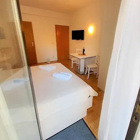 Alba Familien-und Individualfreundlich Mit Meerblick Und Parkplatz 아파트 포드스트라나
