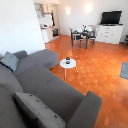 아파트 Alba Familien-und Individualfreundlich Mit Meerblick Und Parkplatz