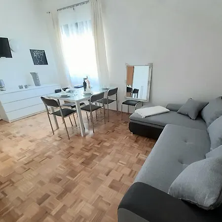 Alba Familien-und Individualfreundlich Mit Meerblick Und Parkplatz 아파트 포드스트라나