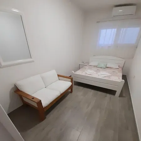 Alba Familien-und Individualfreundlich Mit Meerblick Und Parkplatz 아파트 포드스트라나