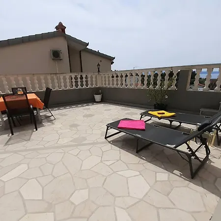 Apartments Alba Podstrana Familien-Und Individualfreundlich Mit Meerblick Und Parkplatz بودْسْتغانا