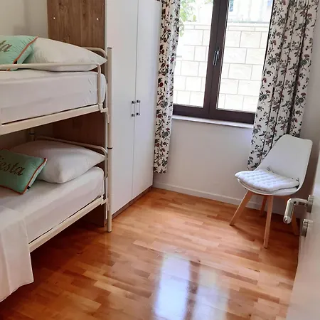 Alba Familien-und Individualfreundlich Mit Meerblick Und Parkplatz 아파트 포드스트라나