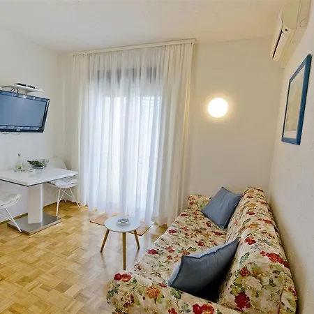 Alba Familien-und Individualfreundlich Mit Meerblick Und Parkplatz 아파트