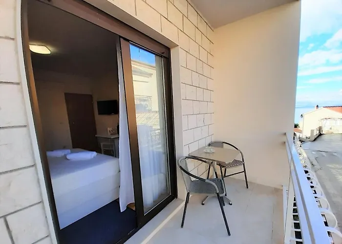 Apartments Alba Podstrana Familien-Und Individualfreundlich Mit Meerblick Und Parkplatz * بودْسْتغانا