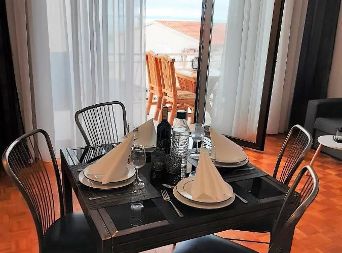 Apartments Alba Podstrana Familien-Und Individualfreundlich Mit Meerblick Und Parkplatz بودْسْتغانا