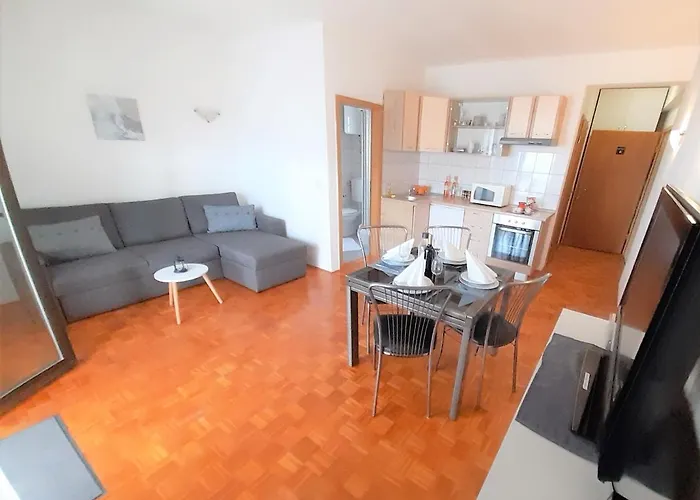 Apartments Alba Podstrana Familien-Und Individualfreundlich Mit Meerblick Und Parkplatz