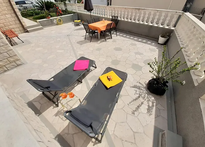 Apartments Alba Podstrana Familien-Und Individualfreundlich Mit Meerblick Und Parkplatz * بودْسْتغانا