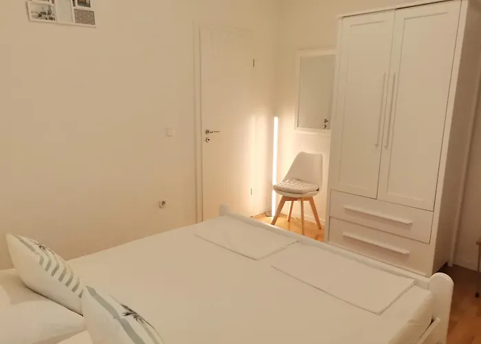 Apartments Alba Podstrana Familien-Und Individualfreundlich Mit Meerblick Und Parkplatz بودْسْتغانا