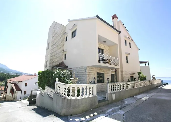 Apartments Alba Podstrana Familien-Und Individualfreundlich Mit Meerblick Und Parkplatz بودْسْتغانا