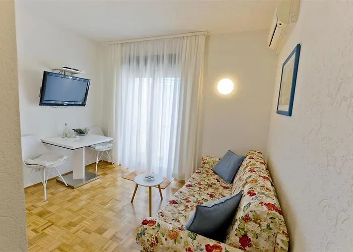 Apartments Alba Podstrana Familien-Und Individualfreundlich Mit Meerblick Und Parkplatz شقة